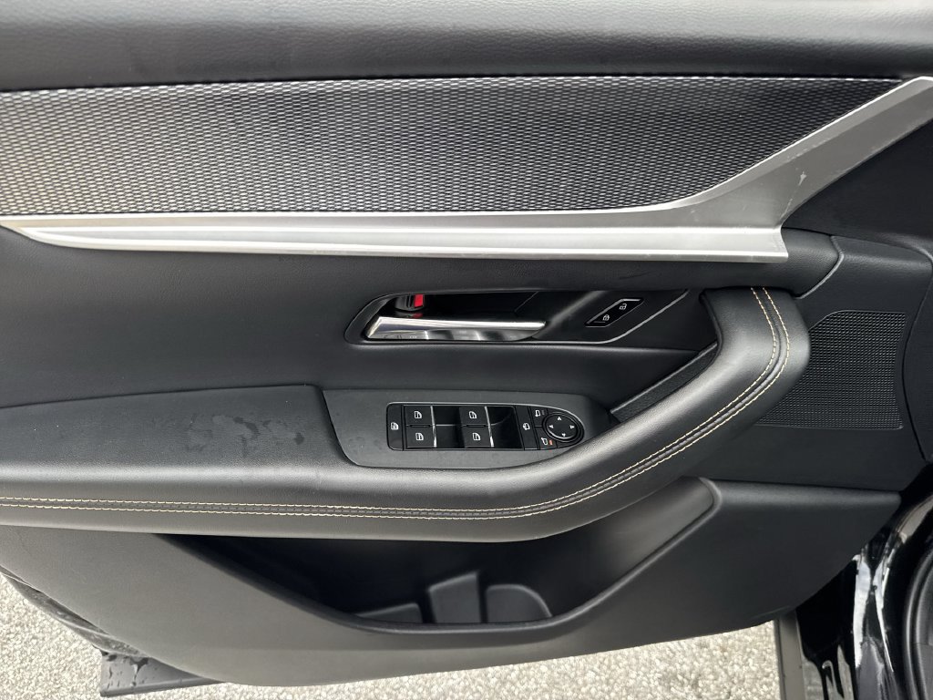 Certified 2025 MAZDA CX-70 Plug-In Hybrid w/ Premium Plus AWD/4WD image 40