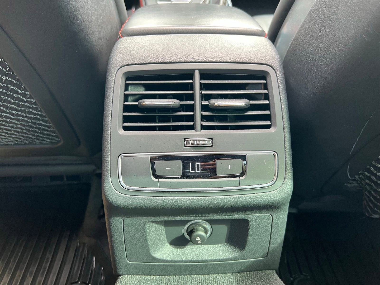 Used 2019 Audi RS 5 w/ Black Optic Carbon Package image 35