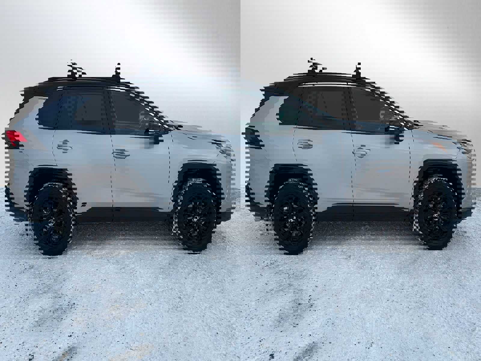 Used 2023 Toyota RAV4 XSE image 2