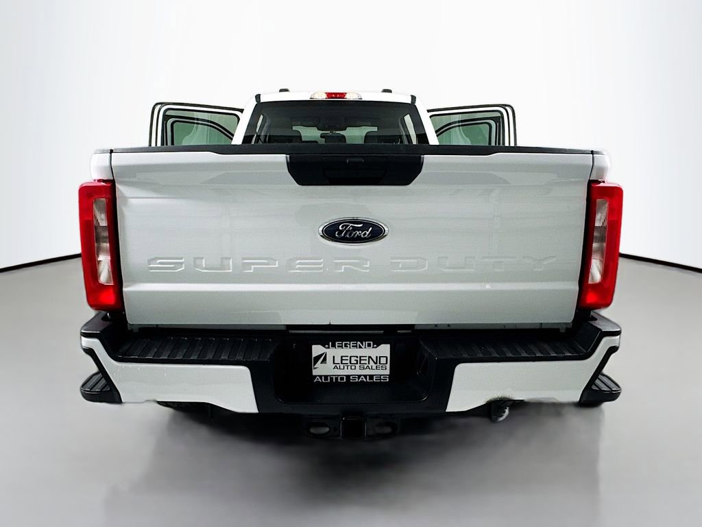Used 2023 Ford F350 XLT AWD/4WD image 24