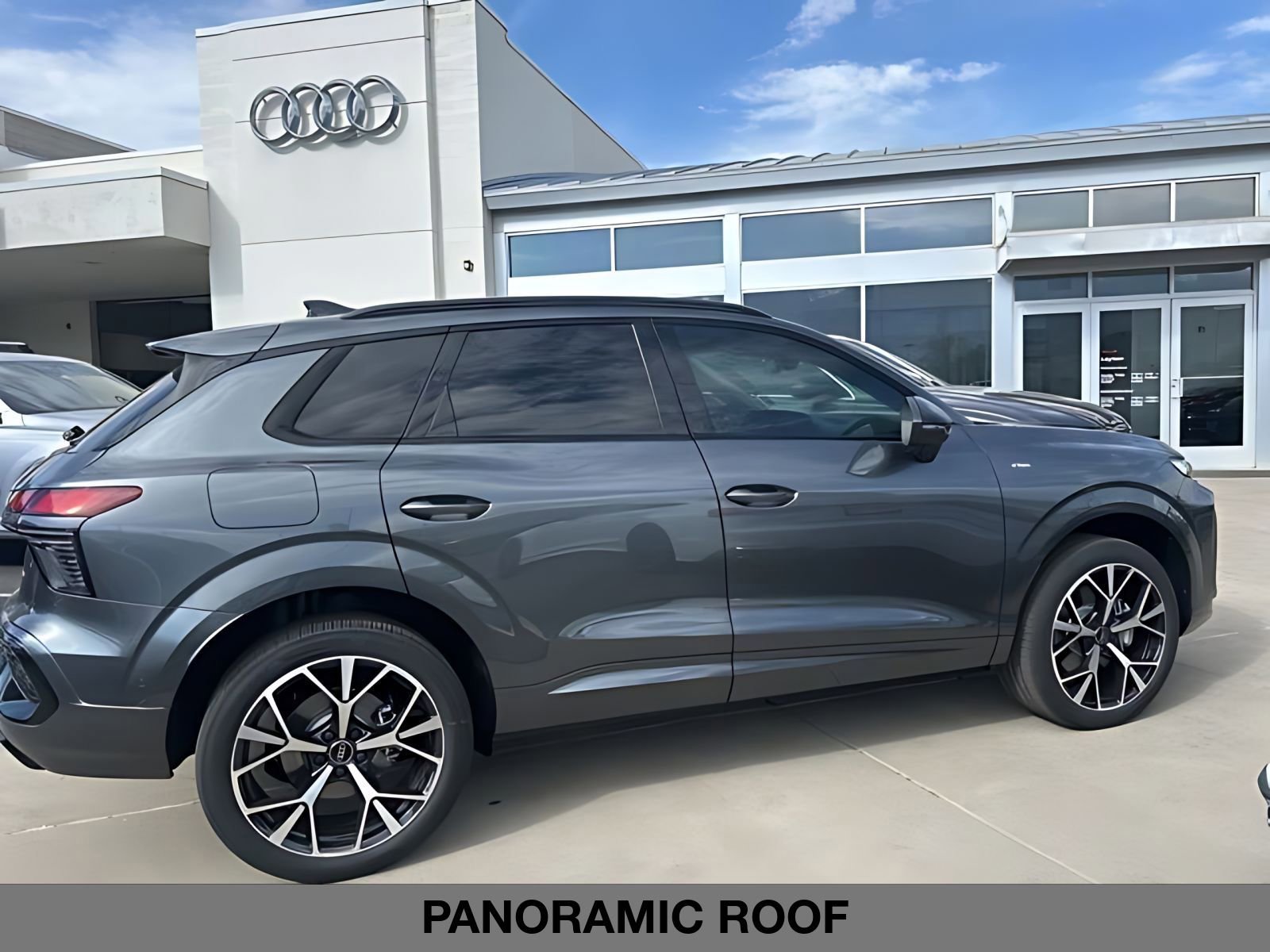 New 2026 Audi Q3 quattro 2.0T image 2