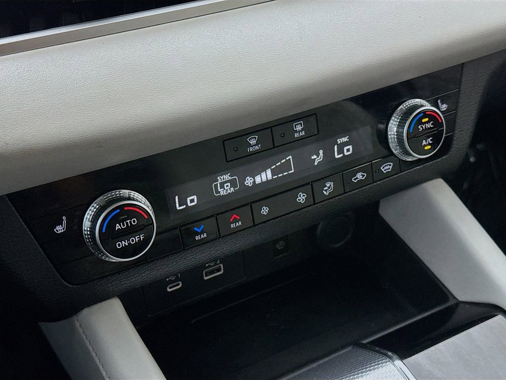Used 2022 Mitsubishi Outlander SEL AWD/4WD image 19