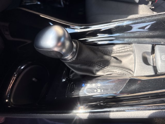 Used 2021 Toyota C-HR XLE FWD image 19