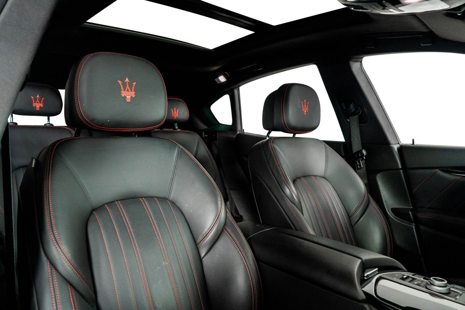 Used 2022 Maserati Levante Modena image 17