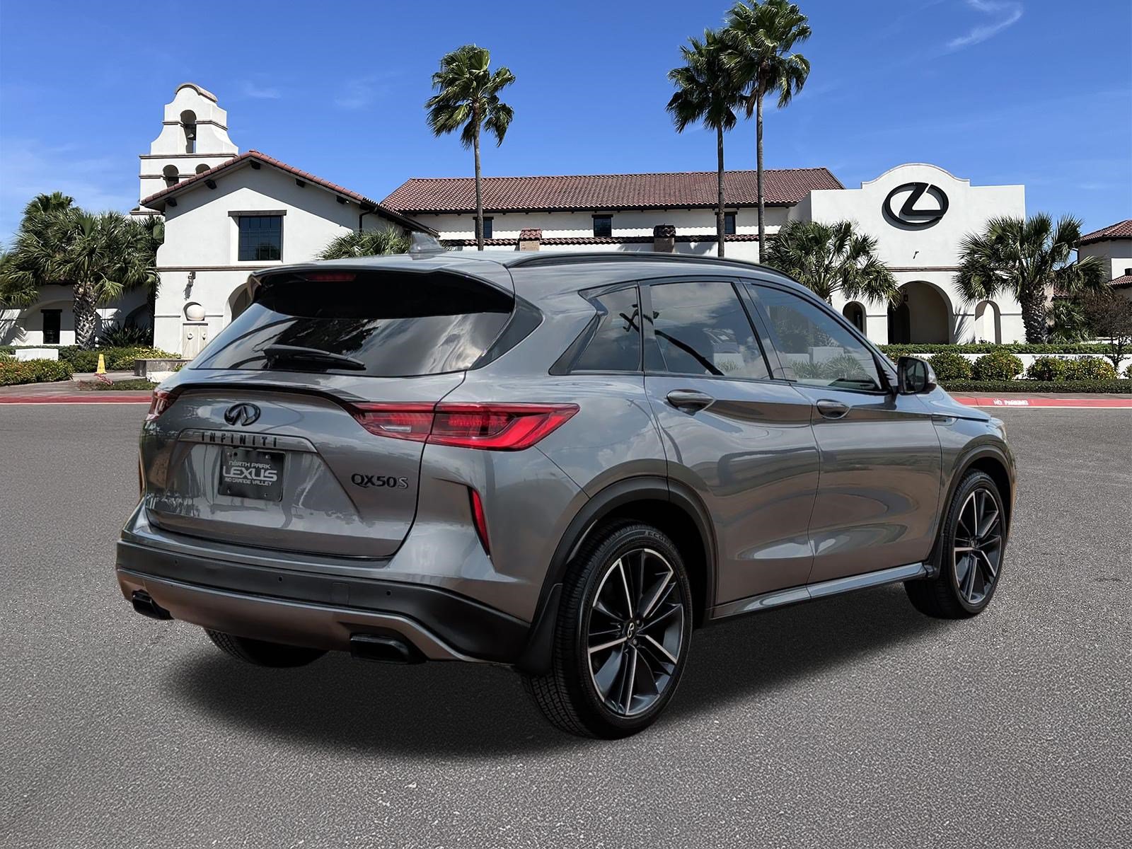 Used 2023 INFINITI QX50 Sport FWD image 2