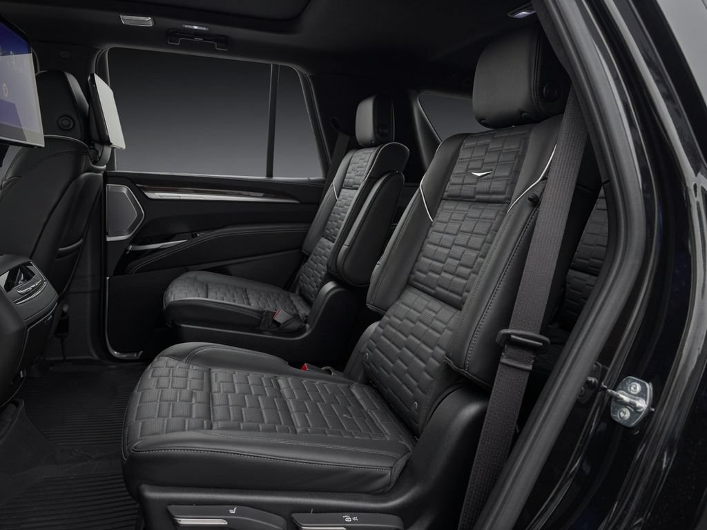 Used 2026 Cadillac Escalade Platinum Sport w/ LPO, ONYX Package AWD/4WD image 11