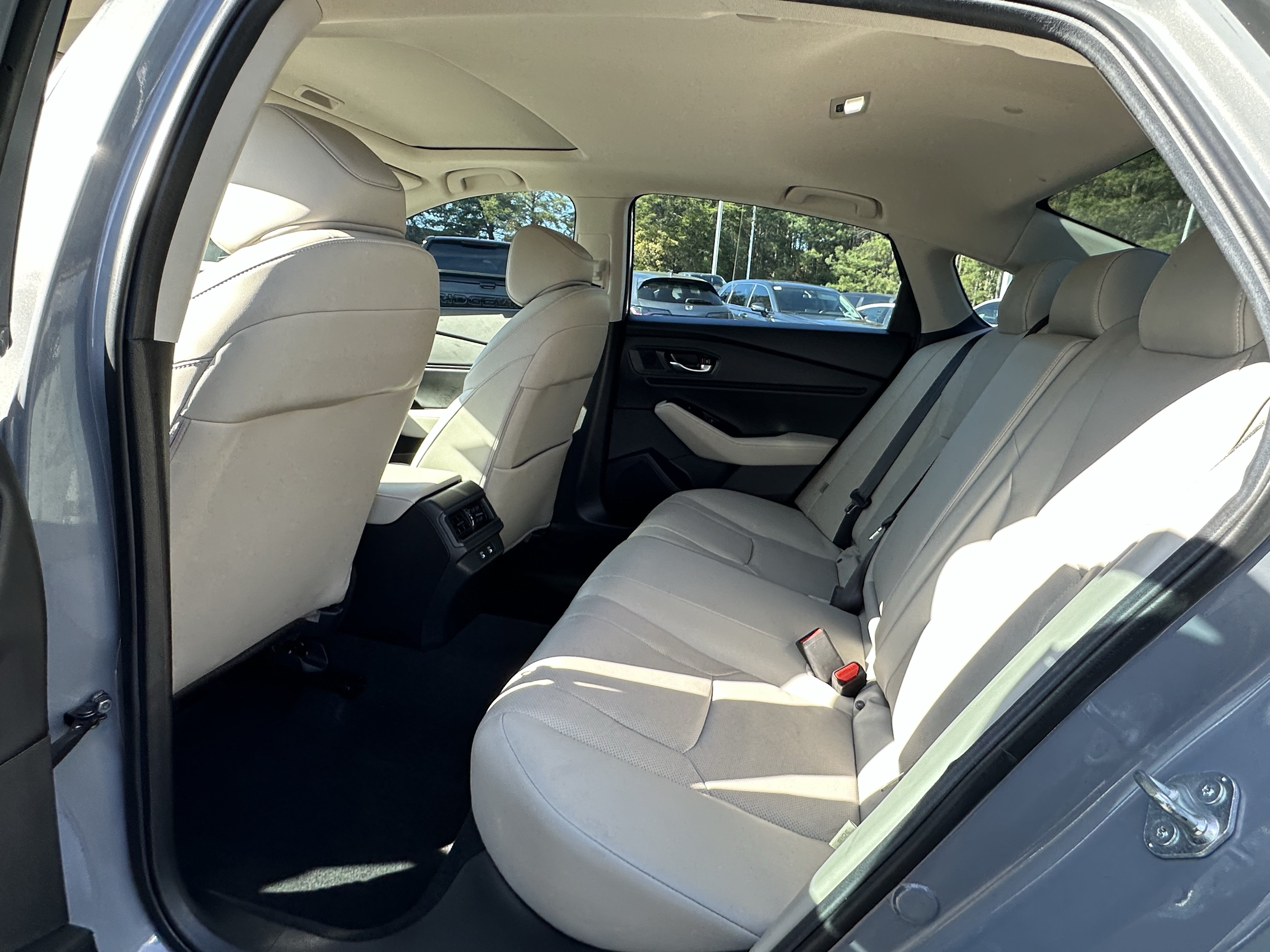 Used 2025 Honda Accord Touring image 9