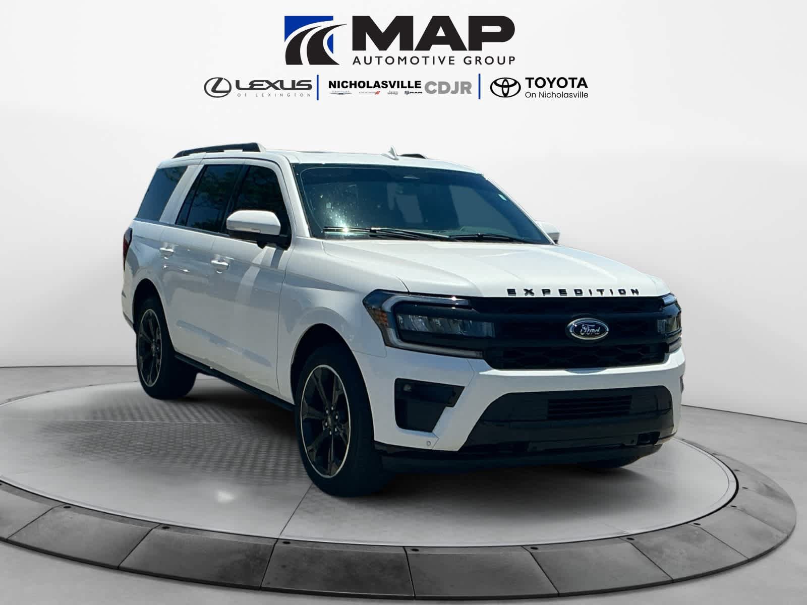 Used 2023 Ford Expedition Limited AWD/4WD image 7