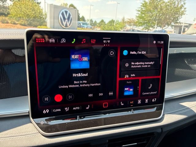 Used 2026 Volkswagen Tiguan SE w/ Panoramic Sunroof Package AWD/4WD image 21