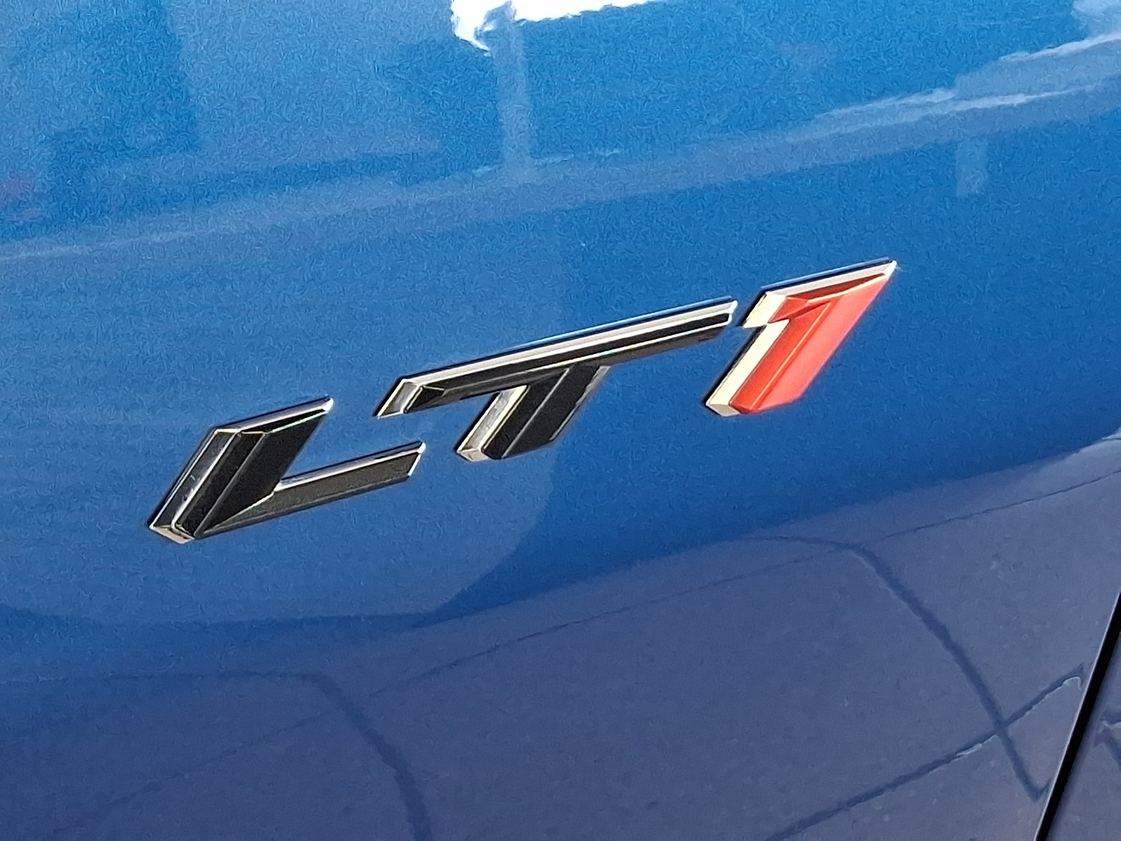Used 2024 Chevrolet Camaro LT RWD image 30