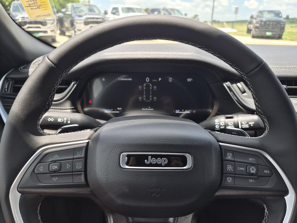 New 2026 Jeep Grand Cherokee L 2WD image 21