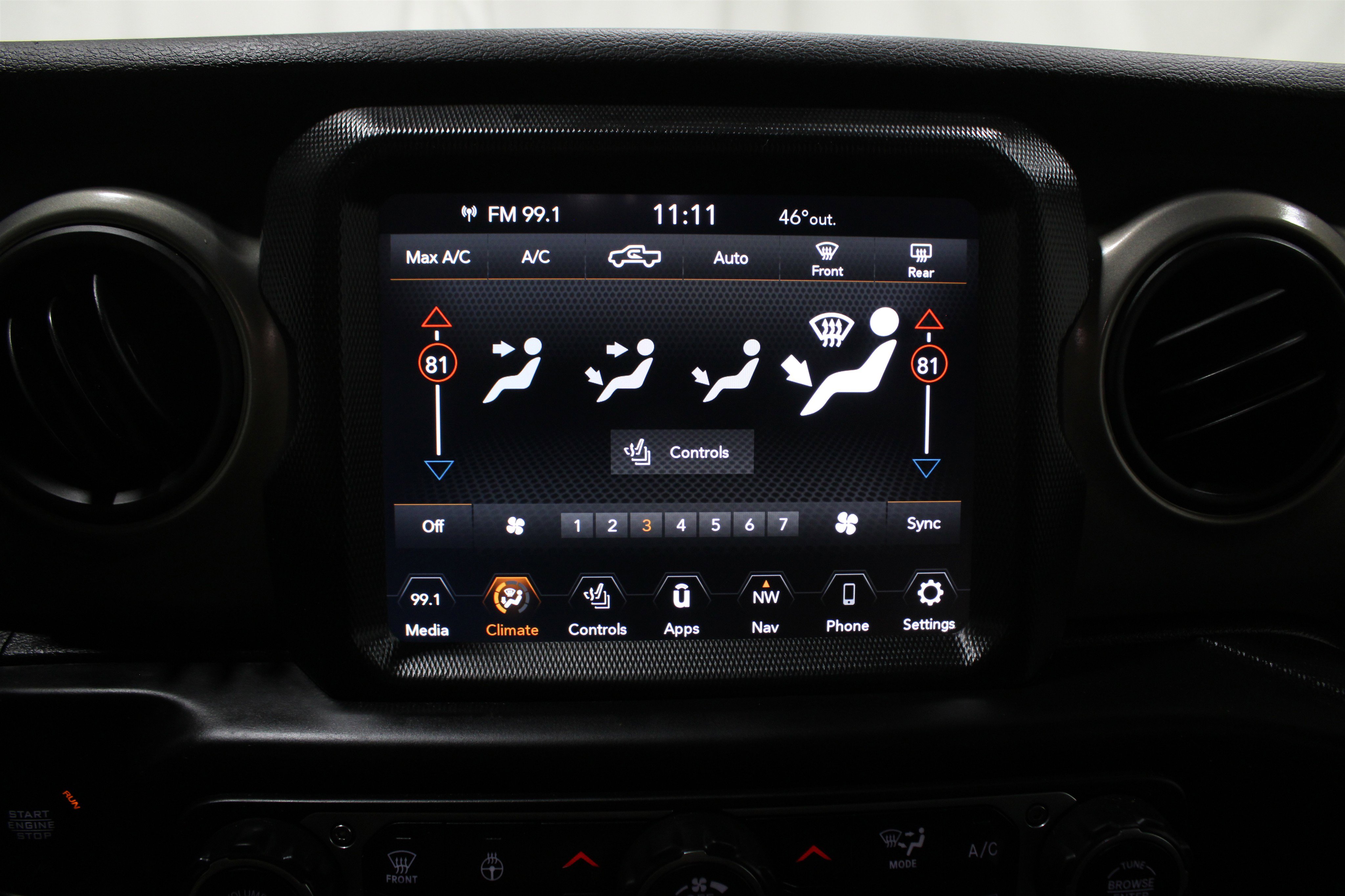 Used 2021 Jeep Gladiator Willys image 15