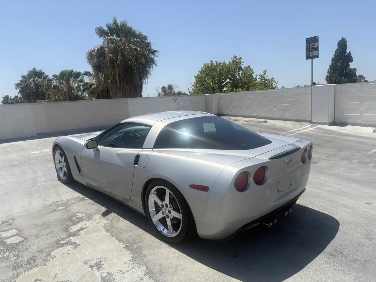 Used 2008 Chevrolet Corvette Coupe w/ Preferred Equipment Group RWD image 10