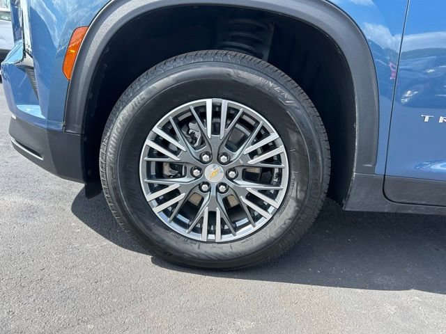Certified 2025 Chevrolet Traverse LT image 9
