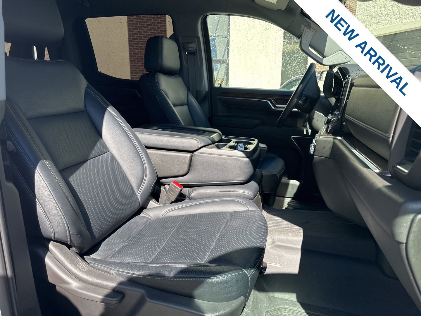 Used 2023 GMC Sierra 1500 SLE image 9