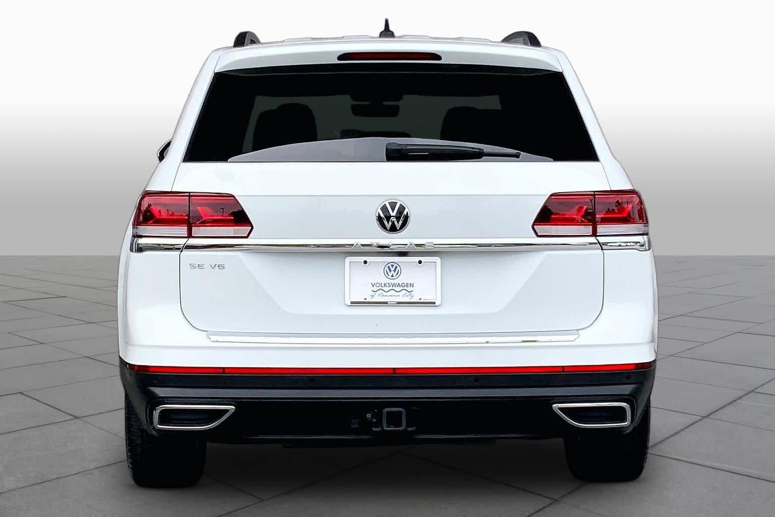 Used 2023 Volkswagen Atlas SE w/ Panoramic Sunroof Package FWD image 5