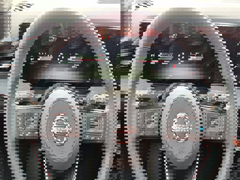 New 2026 Nissan Kicks SR w/ Cold Weather Package AWD/4WD image 14