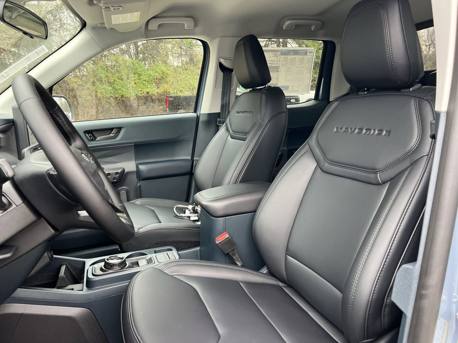 New 2025 Ford Maverick Lariat w/ Black Appearance Package image 13