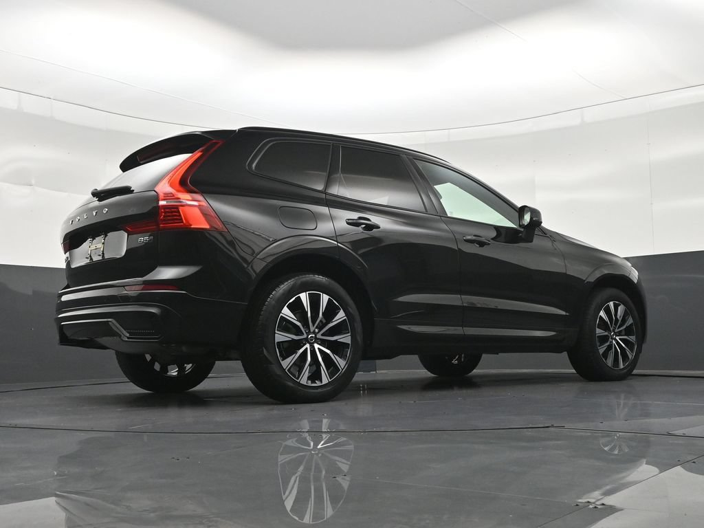 Used 2024 Volvo XC60 B5 Core w/ Protection Package Premier AWD/4WD image 27
