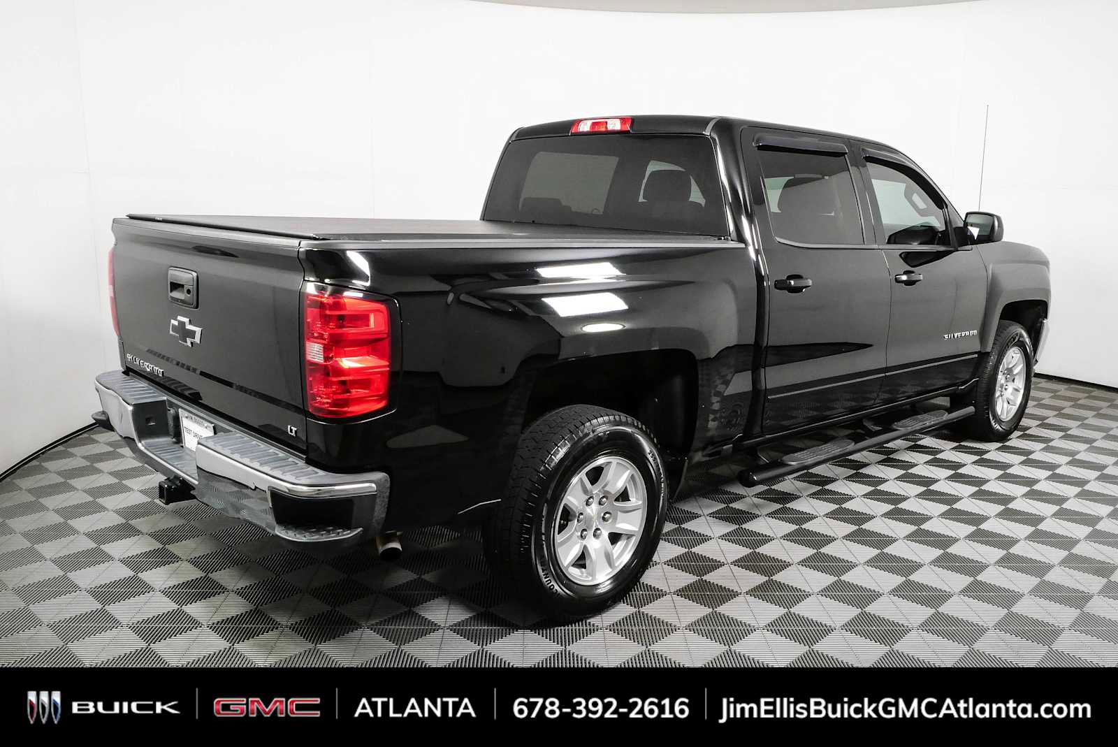 Used 2018 Chevrolet Silverado 1500 LT w/ All Star Edition RWD image 3