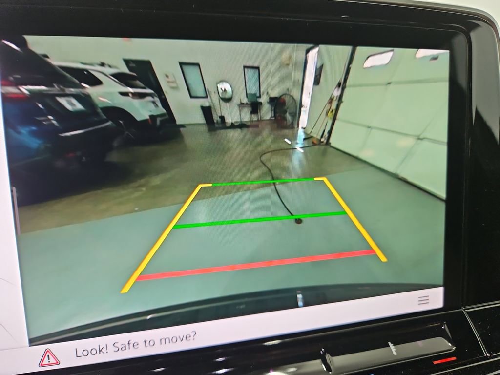 New 2026 Volkswagen Atlas Cross Sport SE image 19