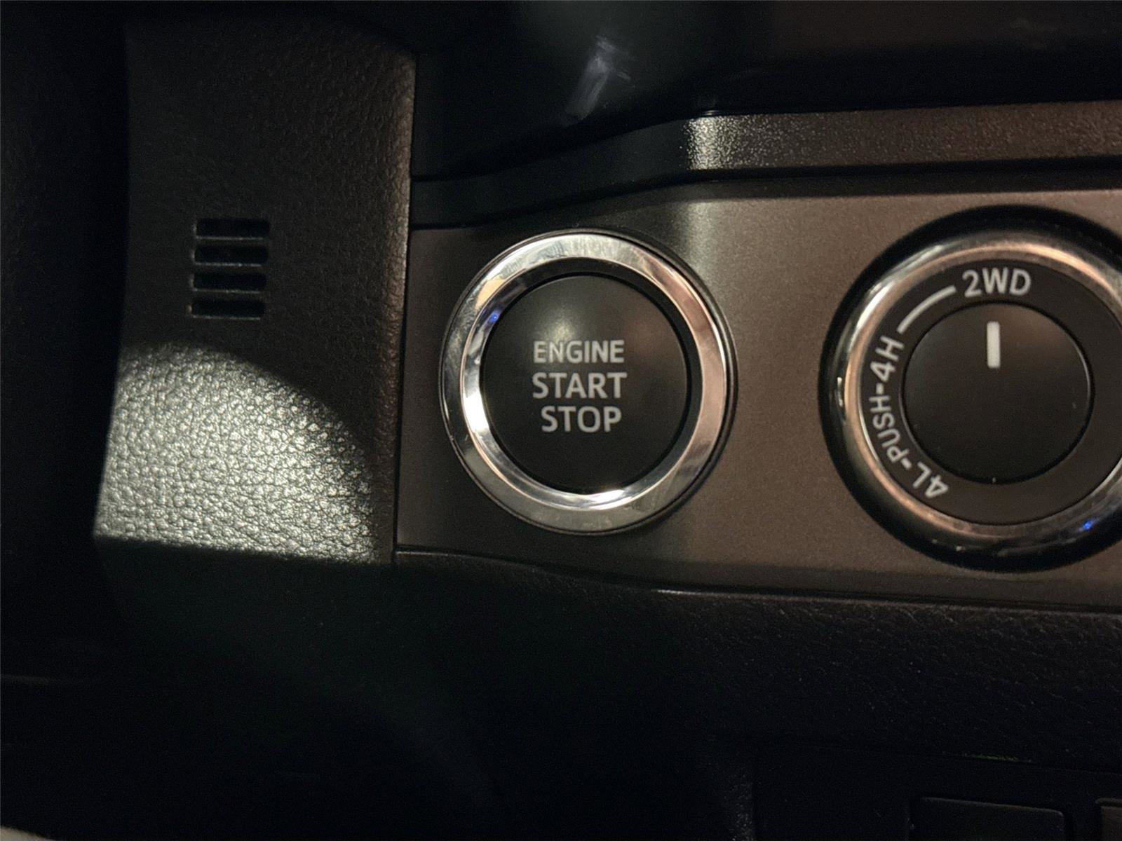 Certified 2023 Toyota Tacoma TRD Off-Road w/ Technology Package AWD/4WD image 18