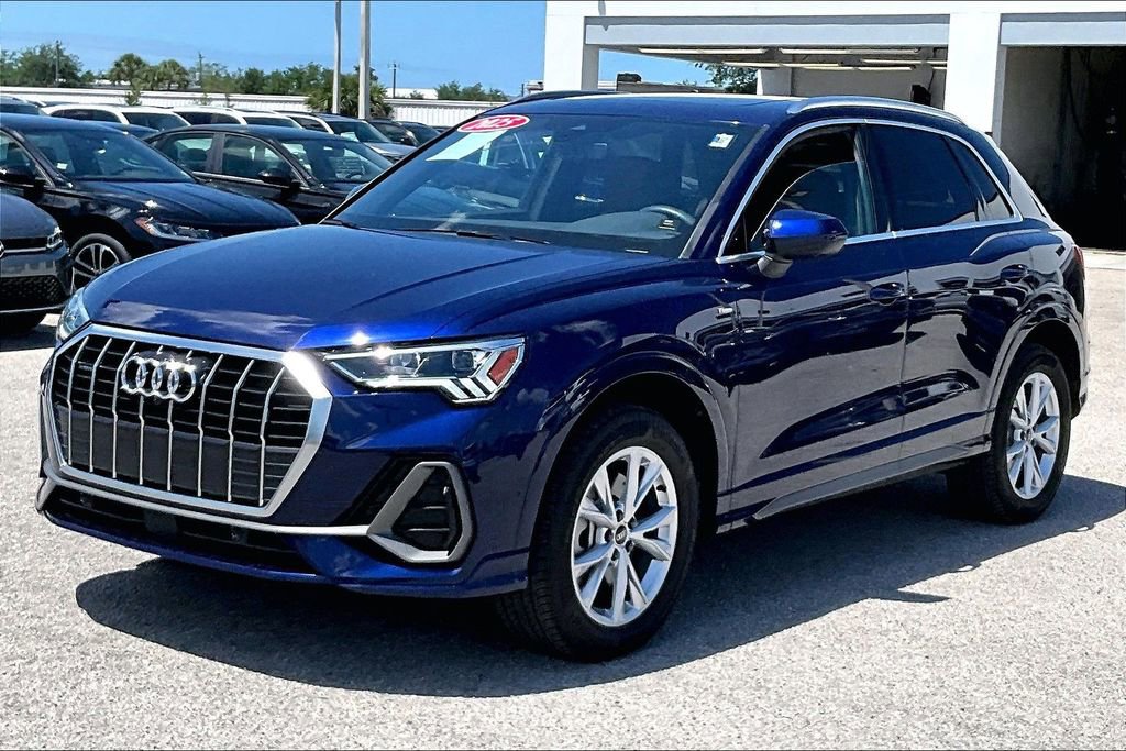 Certified 2025 Audi Q3 2.0T Premium Plus w/ Premium Plus Package AWD/4WD image 9