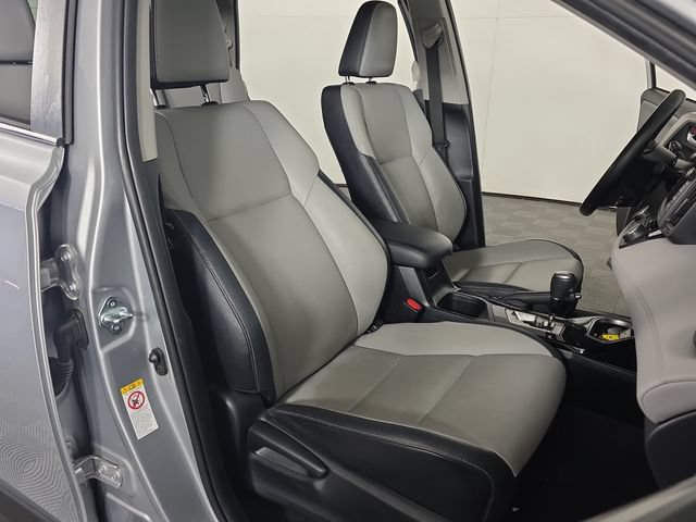 Used 2017 Toyota RAV4 Limited w/ Advanced Technology Package AWD/4WD image 31