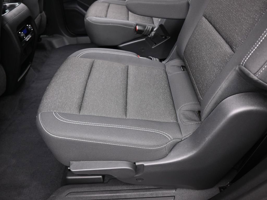 Used 2024 Chevrolet Traverse LT FWD image 34