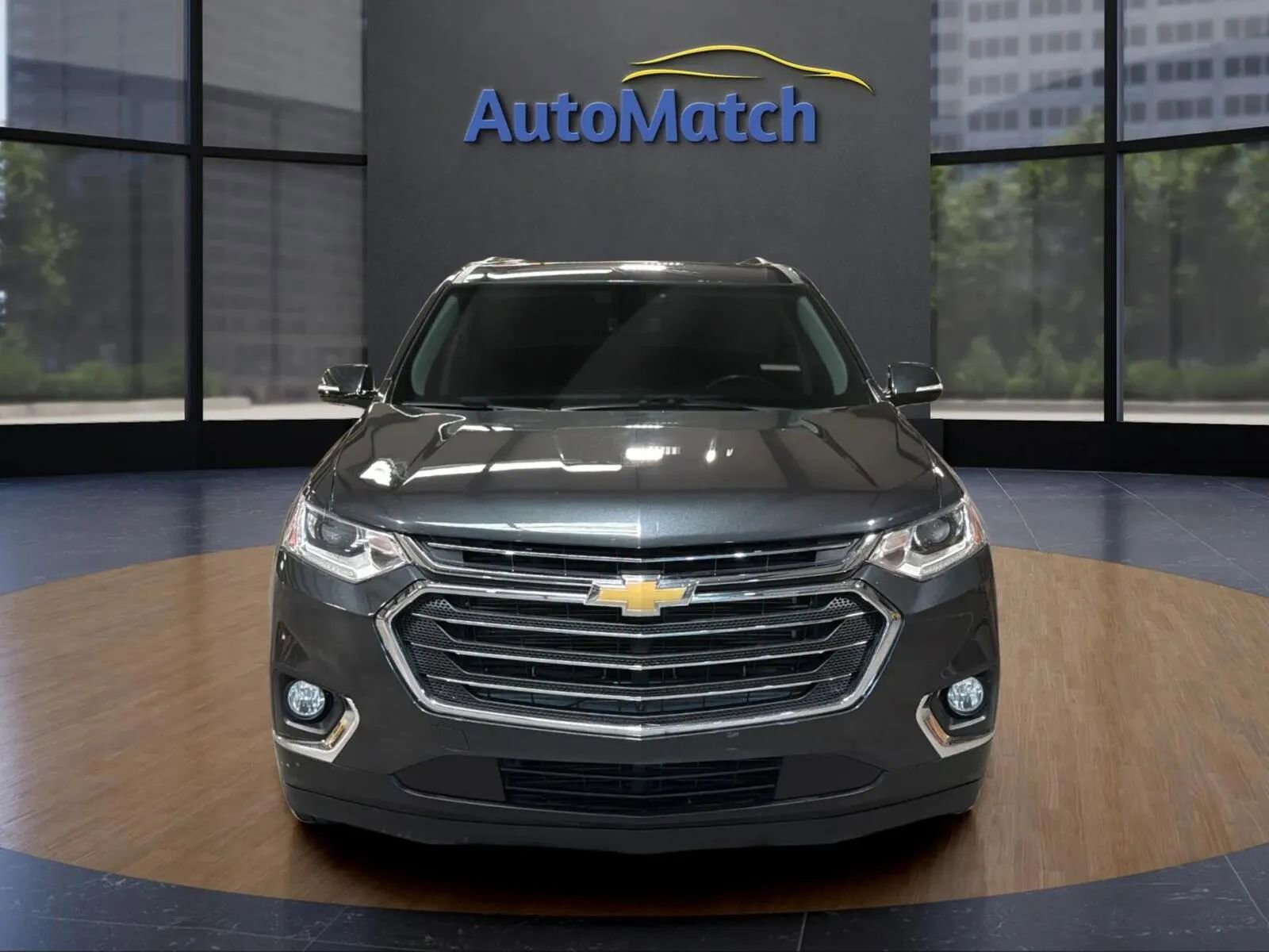 Used 2019 Chevrolet Traverse LT w/ LT Premium Package AWD/4WD image 2