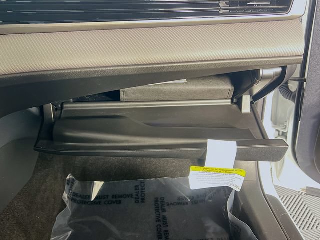 Used 2025 Toyota Camry SE FWD image 31