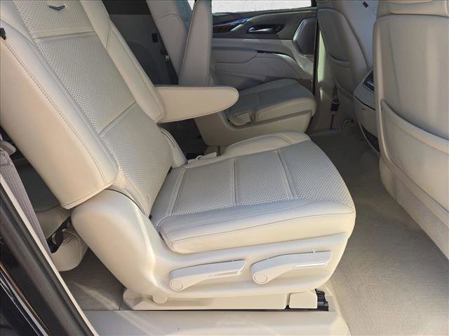 Used 2023 Cadillac Escalade ESV Sport Platinum w/ LPO, ONYX Package image 20