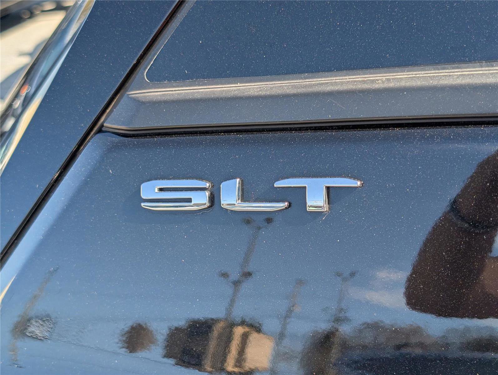 Used 2023 GMC Terrain SLT image 10