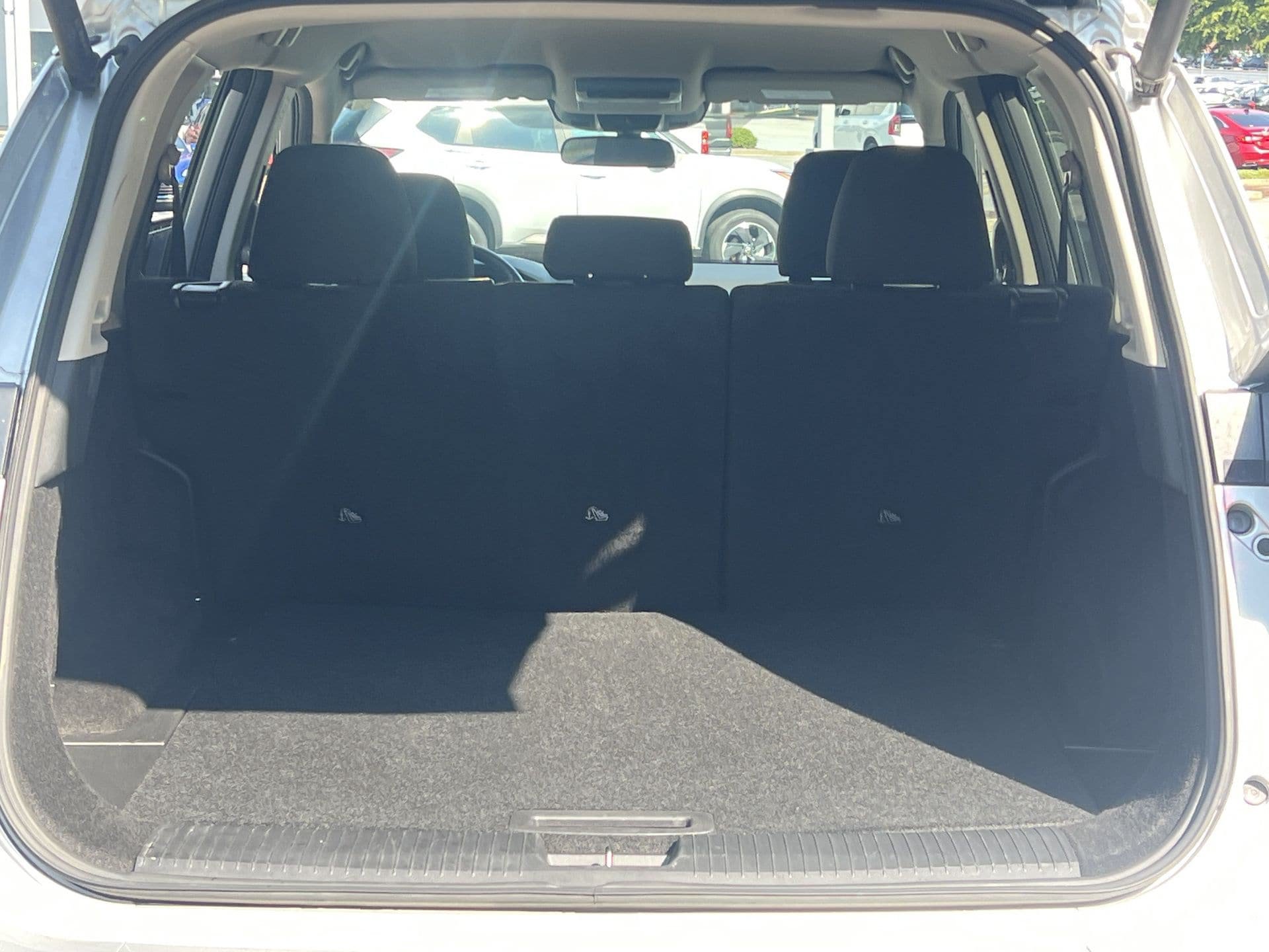 Used 2025 Nissan Rogue SV AWD/4WD image 19