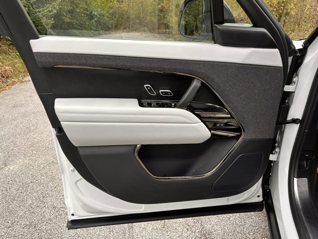 Used 2024 Land Rover Range Rover Sport SE image 10