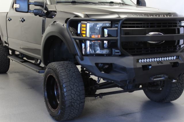 Used 2019 Ford F250 Lariat w/ Lariat Ultimate Package AWD/4WD image 2