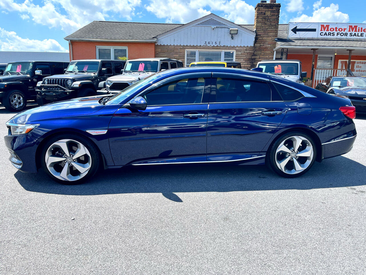 Used 2018 Honda Accord Touring image 8