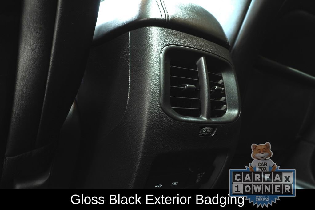 Used 2020 Jeep Cherokee Latitude Plus AWD/4WD image 17