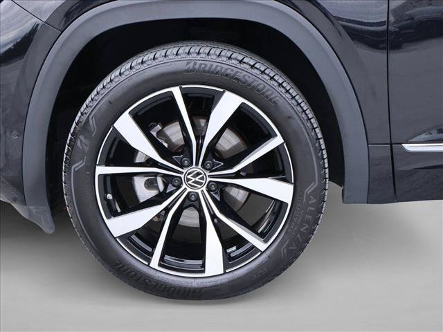 Used 2024 Volkswagen Atlas Cross Sport SEL Premium R-Line AWD/4WD image 29