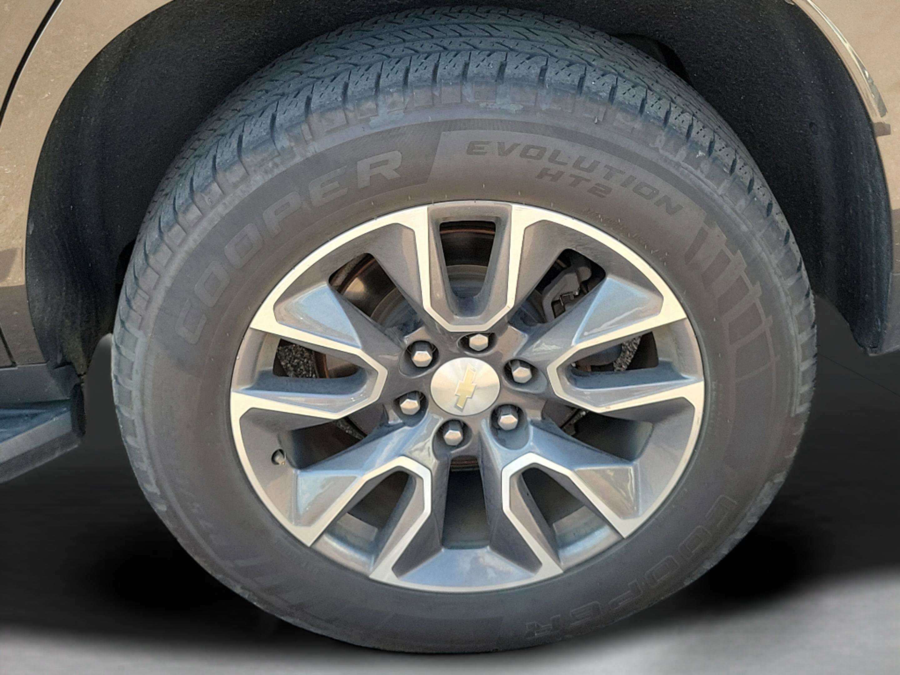 Used 2021 Chevrolet Tahoe LT w/ LT Signature Package RWD image 5