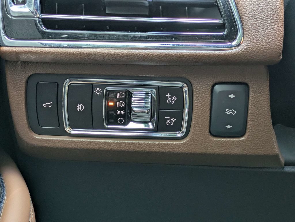 Used 2024 Lincoln Navigator Reserve AWD/4WD image 37