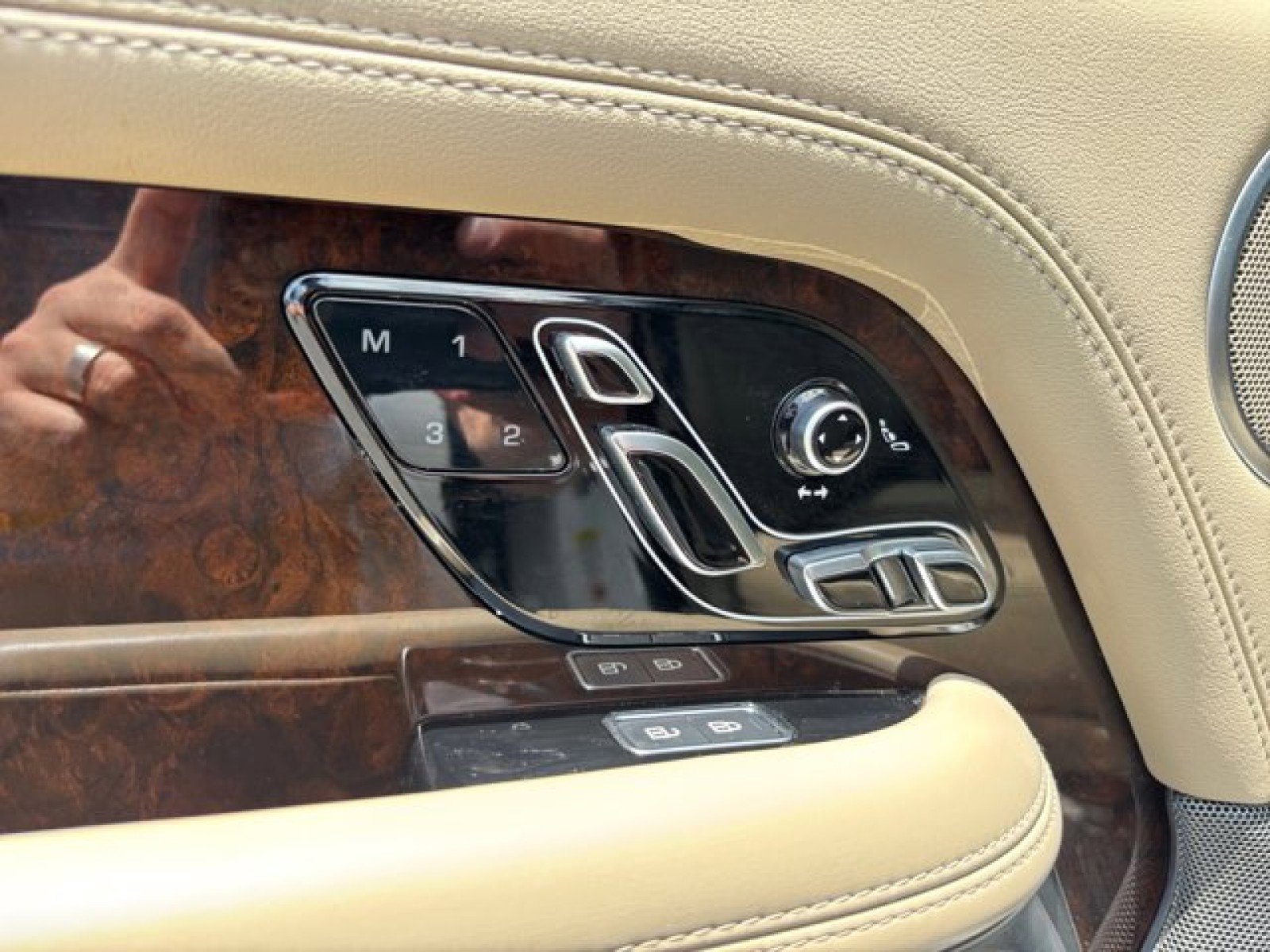 Certified 2021 Land Rover Range Rover Westminster Edition image 11