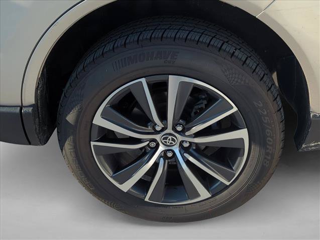 Certified 2023 Toyota Venza LE AWD/4WD image 7