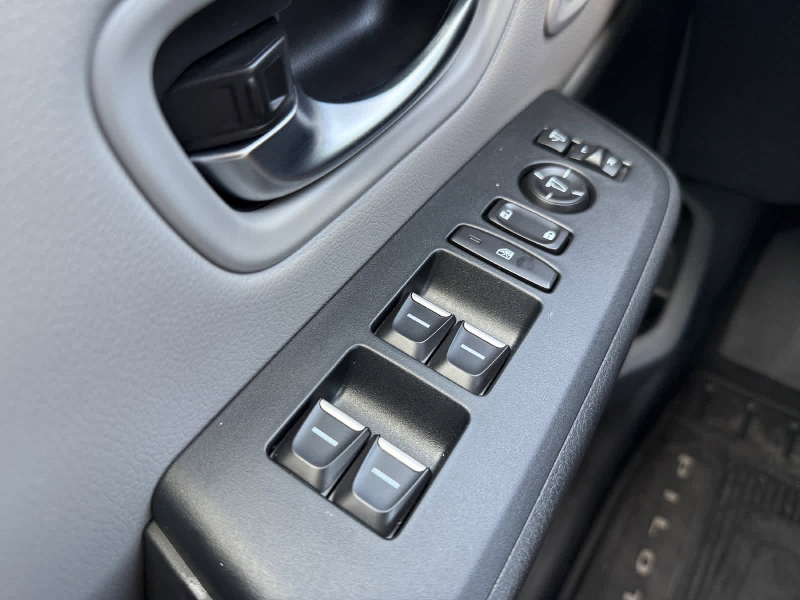 Used 2025 Honda Pilot Elite image 25