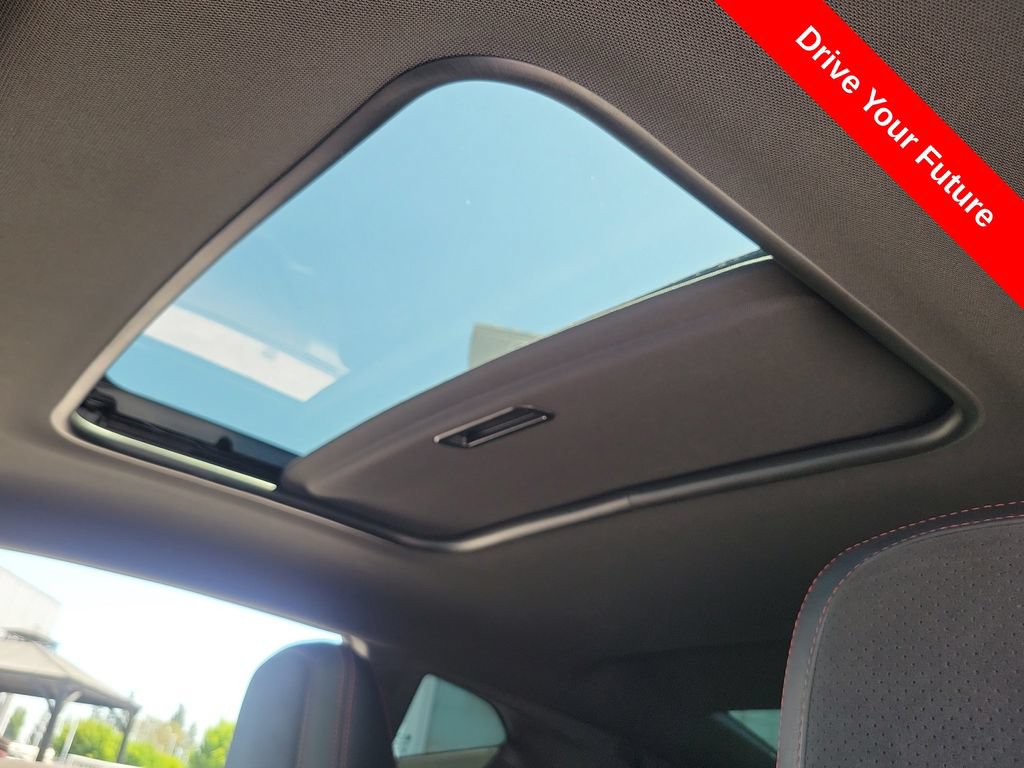 Used 2023 Chevrolet Camaro ZL1 RWD image 22