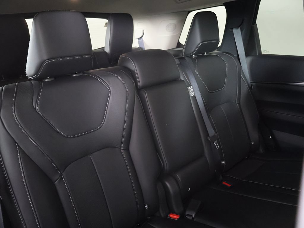 Used 2025 INFINITI QX60 Pure AWD/4WD image 33