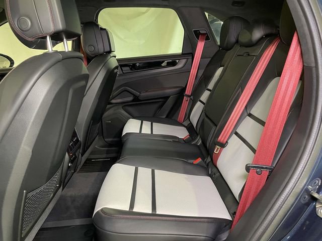 New 2026 Porsche Cayenne GTS image 19