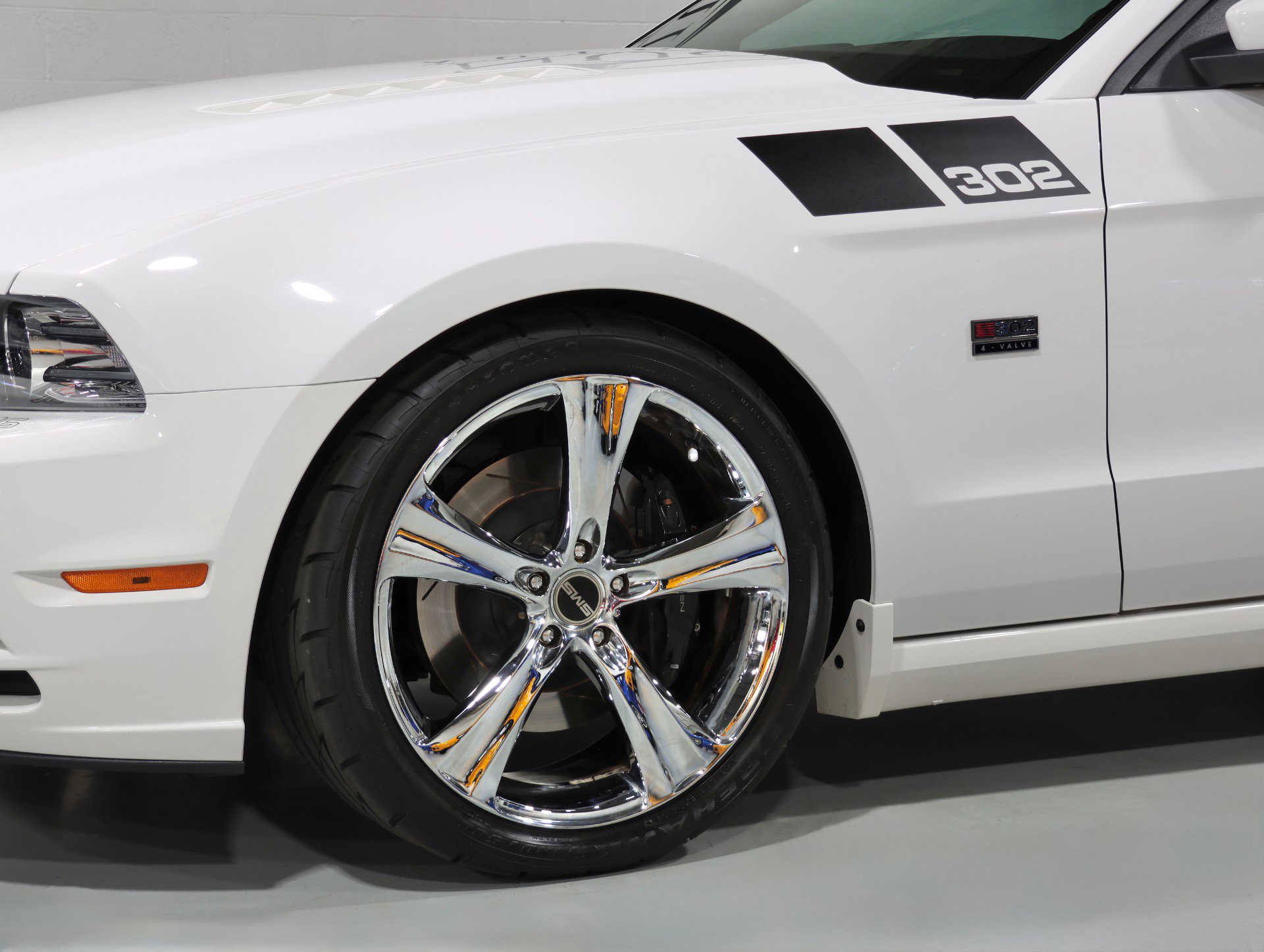 Used 2013 Ford Mustang GT RWD image 35