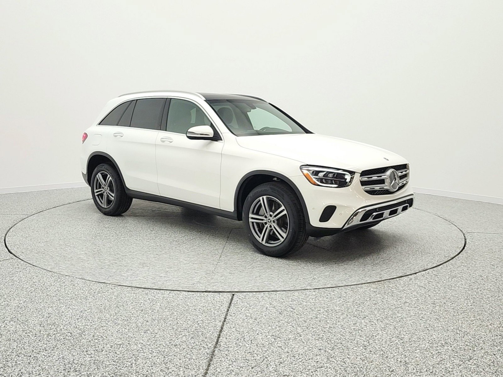 Used 2021 Mercedes-Benz GLC 300 image 3