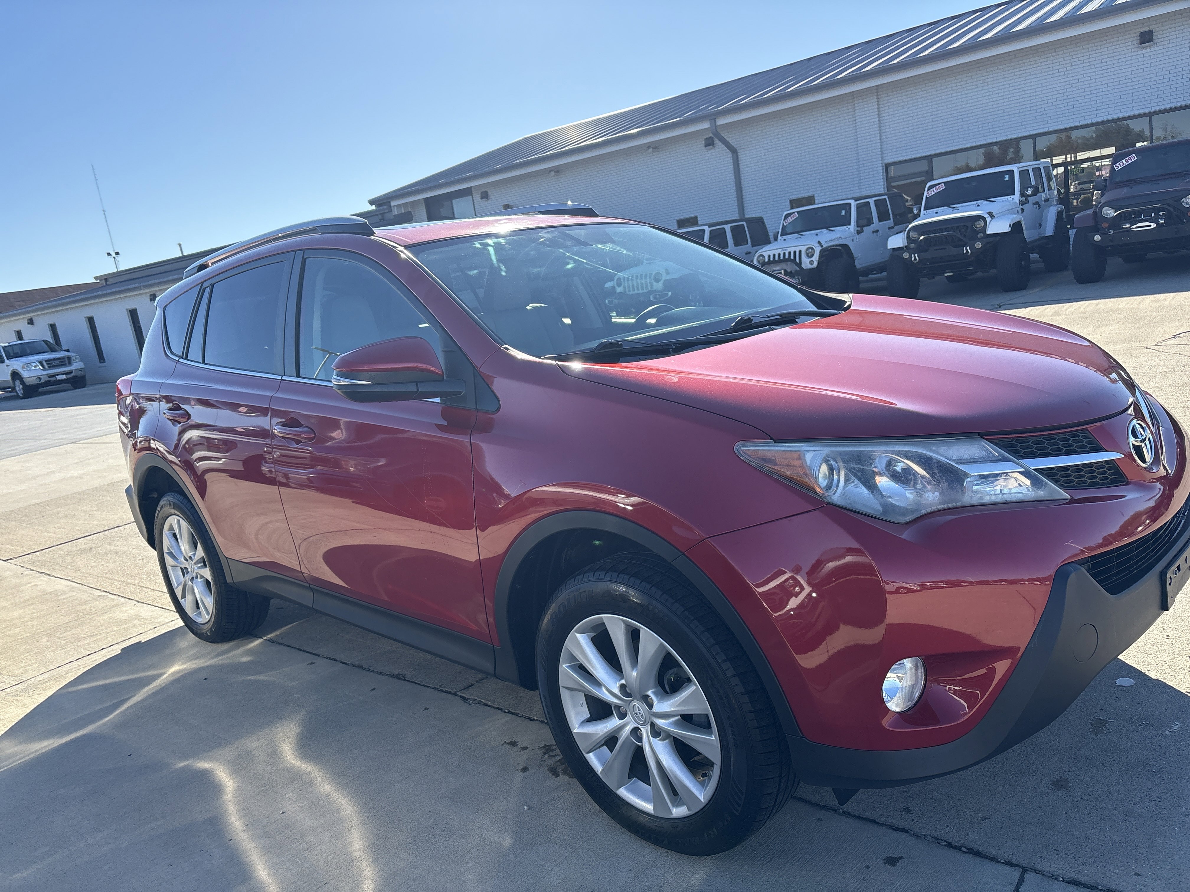 Used 2015 Toyota RAV4 Limited image 3